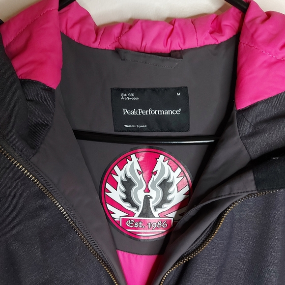 Peak Performance Snowboard/Ski Jacket - Picture 6 of 11